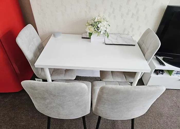 4-bed House - Fast Wifi, Self Check-in, Parking-ideal For Contractors And Work *