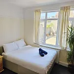 6-bed House - Fast Wifi, Self Check-in, Parking-ideal For Contractors And Work * Bristol