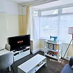 6-bed House - Fast Wifi, Self Check-in, Parking-ideal For Contractors And Work Bristol