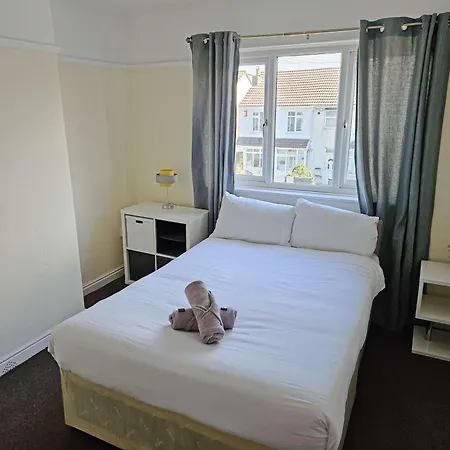 Casa vacanze 6 Bedroom House With Parking ,, Garden Fast Wifi -ideal For Contractors And Work