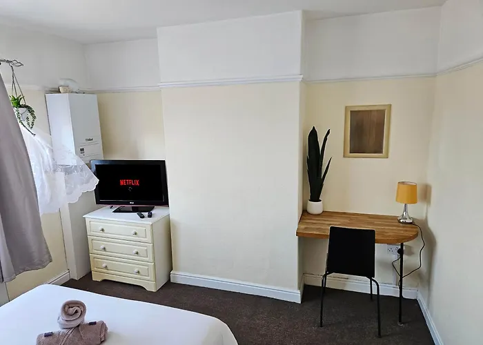 4-bed House - Fast Wifi, Self Check-in, Parking-ideal For Contractors And Work * Bristol