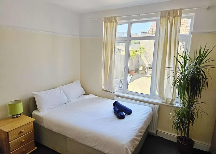 4-bed House - Fast Wifi, Self Check-in, Parking-ideal For Contractors And Work * Bristol