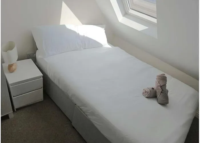 6-bed House - Fast Wifi, Self Check-in, Parking-ideal For Contractors And Work