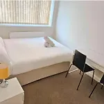 6-bed House - Fast Wifi, Self Check-in, Parking-ideal For Contractors And Work 펜션 *